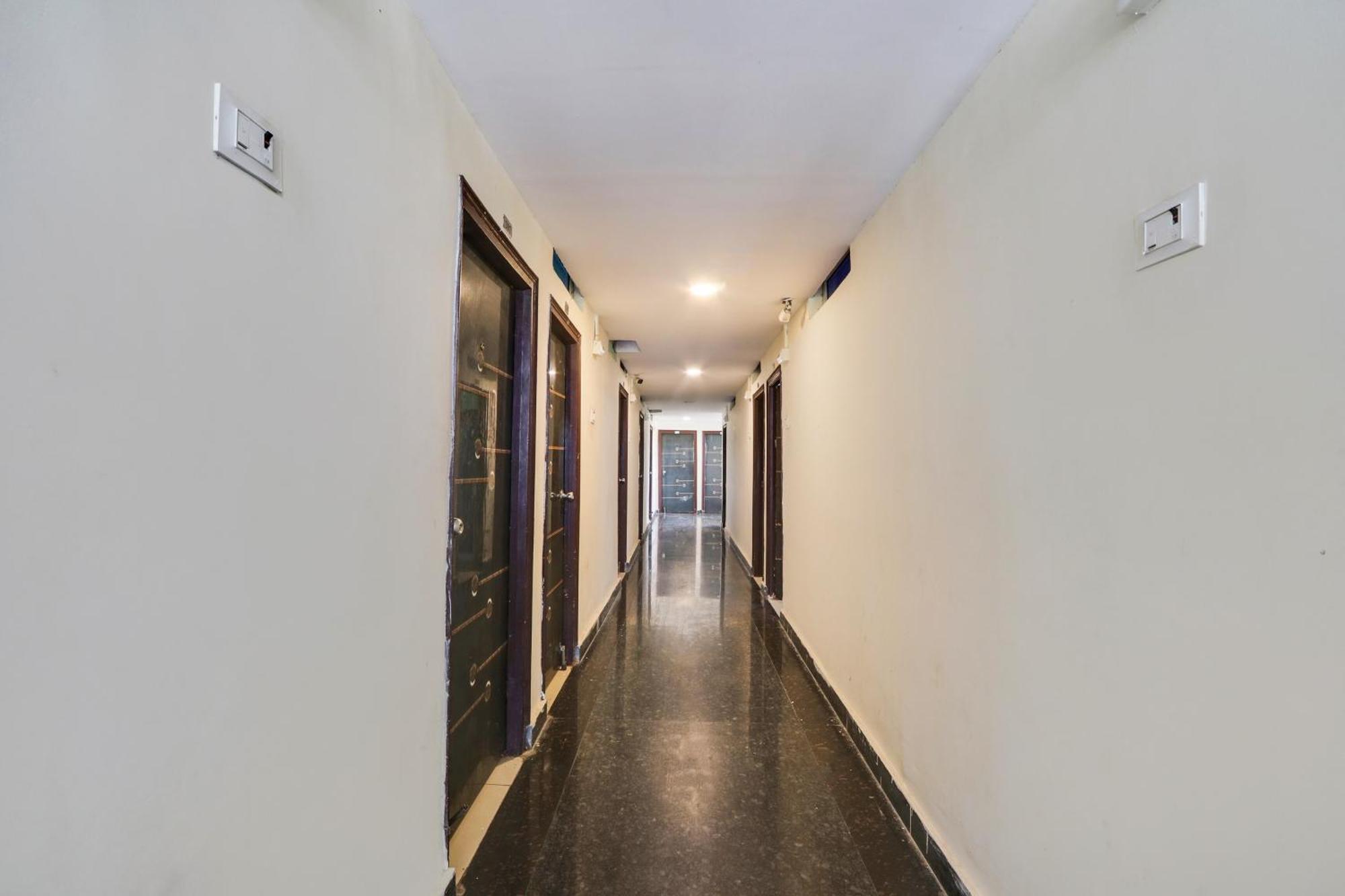 Hotel O Grand Hotel And Lodge Sangareddy Dış mekan fotoğraf